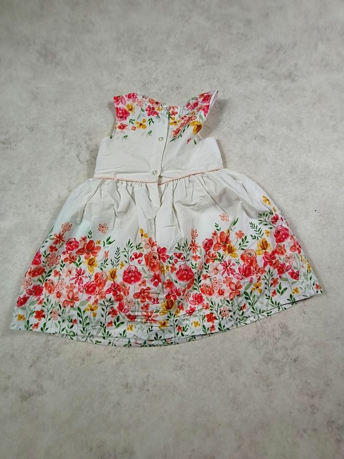 Robe fleurie Primark fille 12-18 mois - photo numéro 2