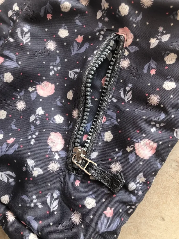 Blouson fille 6 - 7 ans - photo numéro 2