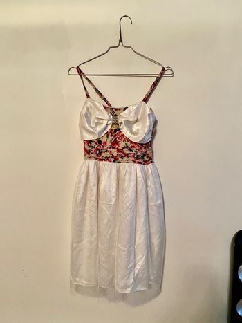 Robe NT fashion paris blanche à fleurs s/m
