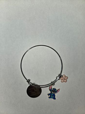 Bracelet Stitch neuf