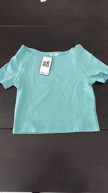 T shirt neuf en 16 ans