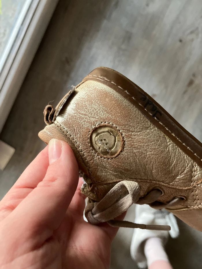 Chaussures fille taille 21 - photo numéro 4