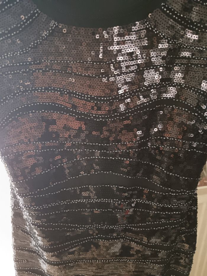 Robe noire pailletée - photo numéro 4