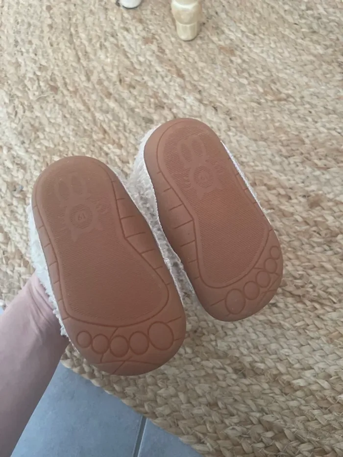 Chaussures moumouté - photo numéro 3