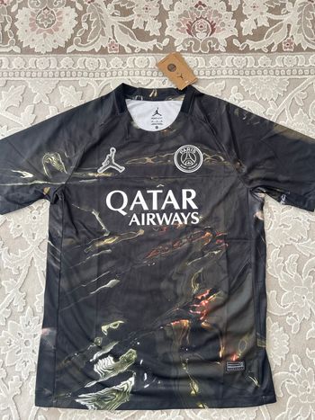 Maillot du PSG night édition Jordan taille M