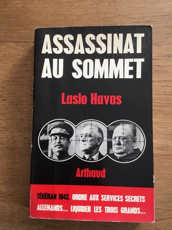 Livre « assassinat au sommet »