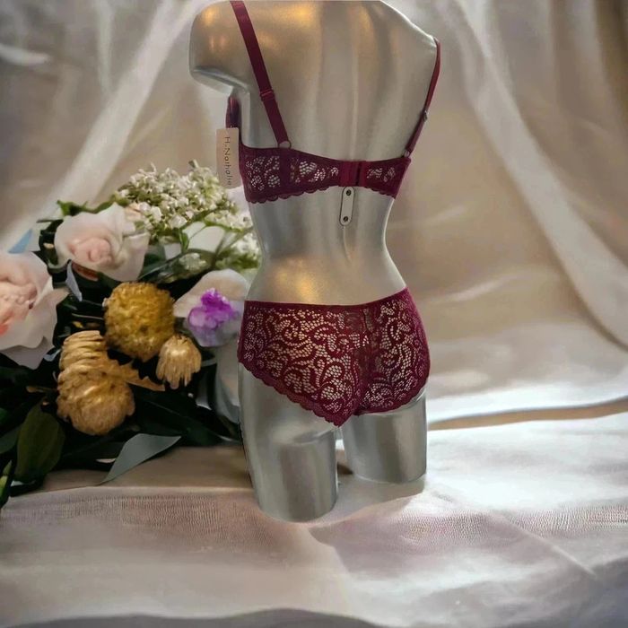 Splendide ensemble lingerie - photo numéro 3