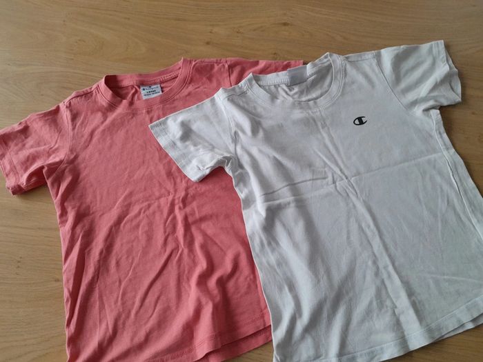 Lot 2 tee-shirts manches courtes champions 12 ans