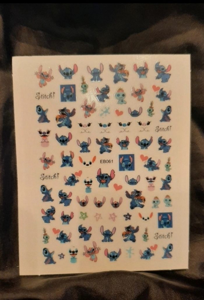 Stickers ongles stitch