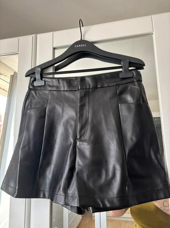 Short noir