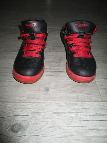 chaussures kipsta garçons pour la pratiquedu basket en salle p35