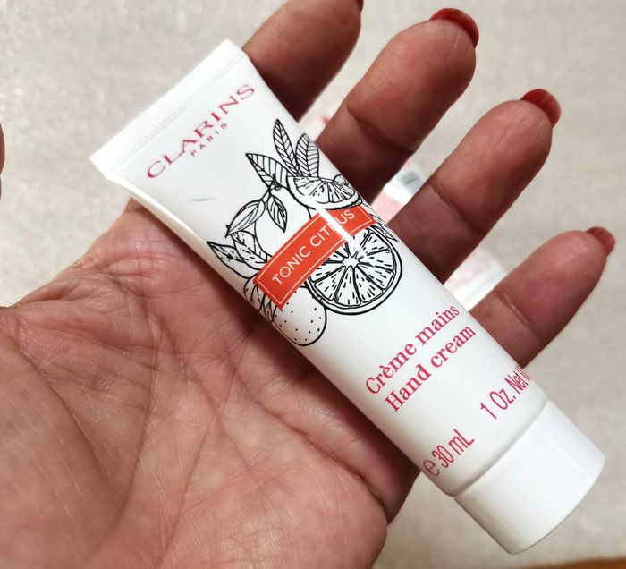 Crème de mains "Clarins" - photo numéro 2