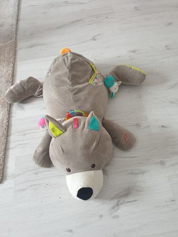 Peluche d'activités Léon le loup 