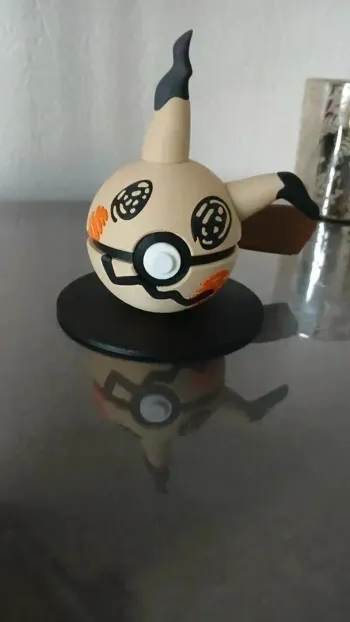 Pokeball Mimiqui
