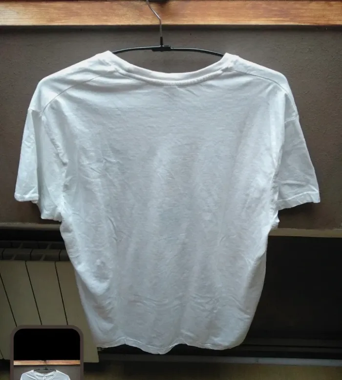 T-shirt neuf - photo numéro 2