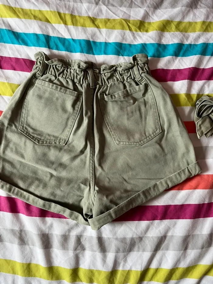short kaki - photo numéro 3