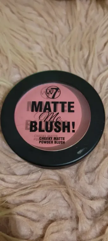 Blush w7