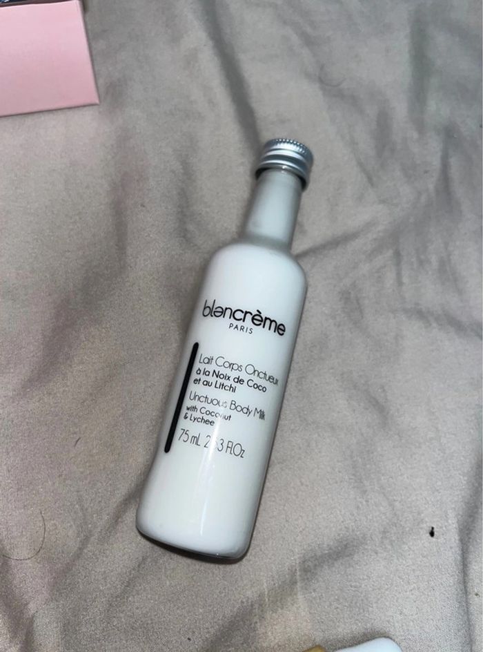 Lait pour le corps blancreme neuf