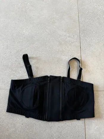 Brassière noire en cotton, taille M ,très bon état