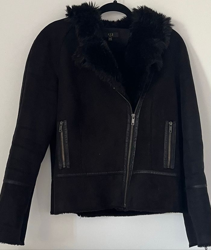 Manteau court noir fourrure 123