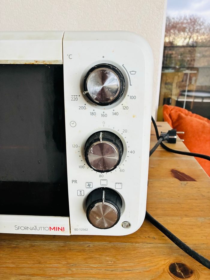 Petit four posé libre Delonghi EO12562 pour pièces - photo numéro 4