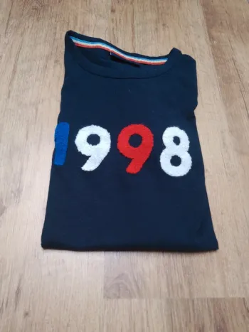 Tee shirt