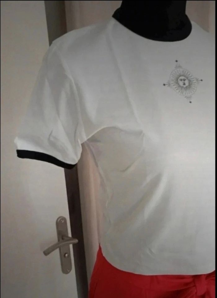 Tee-shirt blanc - photo numéro 3