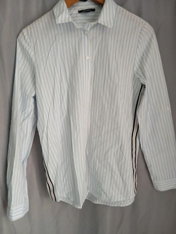 Chemise blanche et bleue ciel