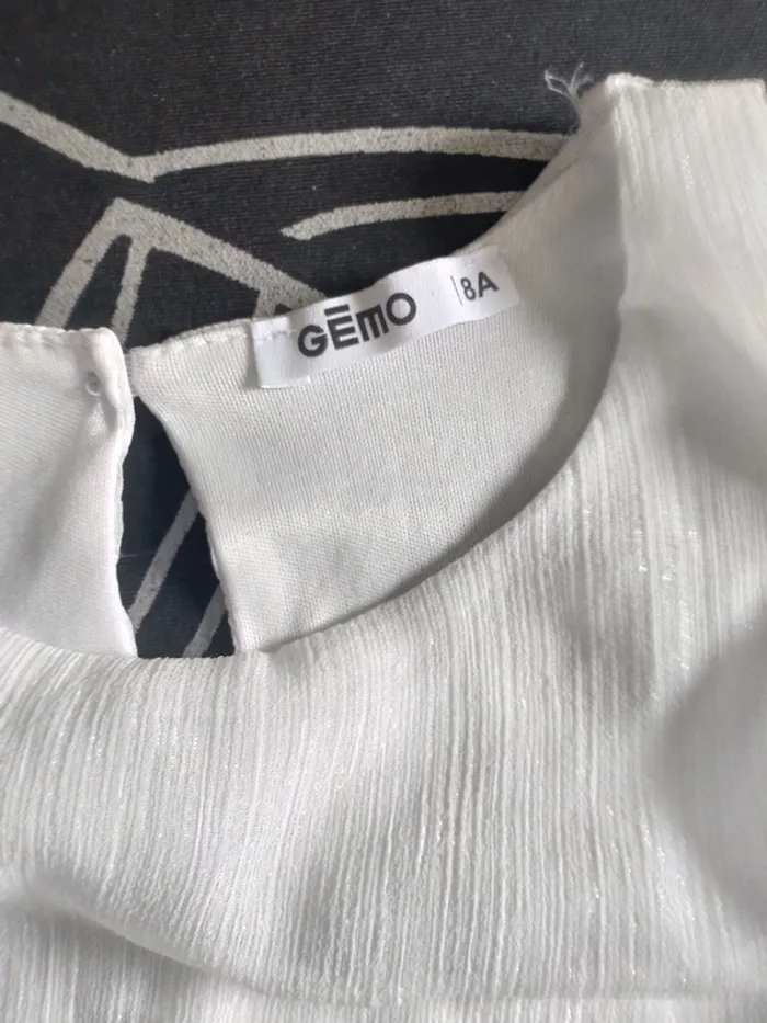 Joli haut / blouse manches courtes scintillant fille Gemo 8 ans - photo numéro 2
