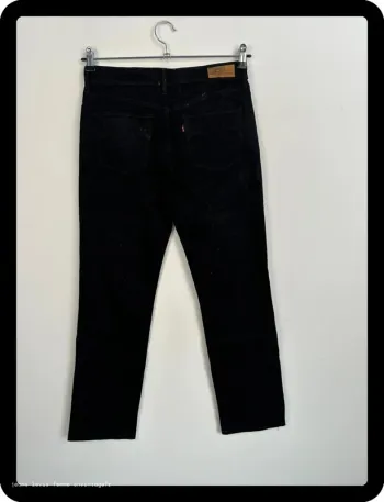 Jean Levi's Femme Noir | Demi Curve Classic Straight | Taille W29 FR40 | Très Bon État | BP37