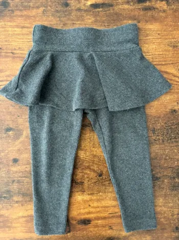 Legging en laine gris avec jupe intégrée