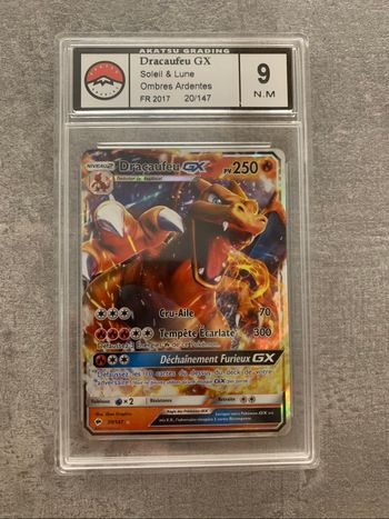 Pokémon Dracaufeu GX gradé 9 VF