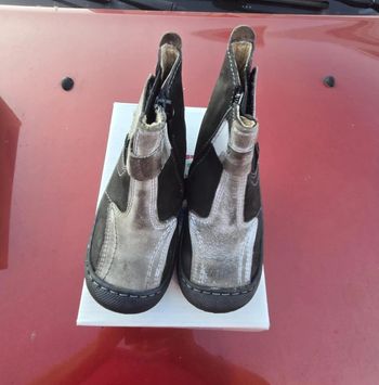 Chaussures STABIFOOT neuve taille 24