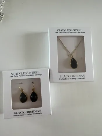 Parure collier et boucles d oreilles