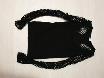 Haut avec manche résille