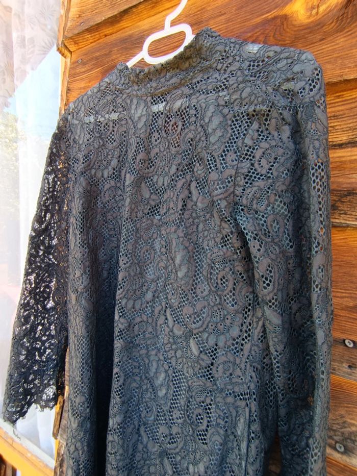 Robe dentelle avec doublure excellent état - photo numéro 2