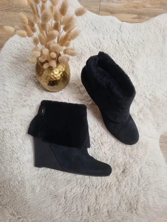 Bottines fourrures Minelli taille 38