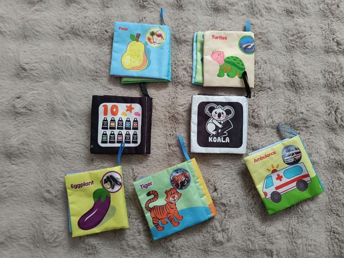 Lot livres pour bébé - photo numéro 2