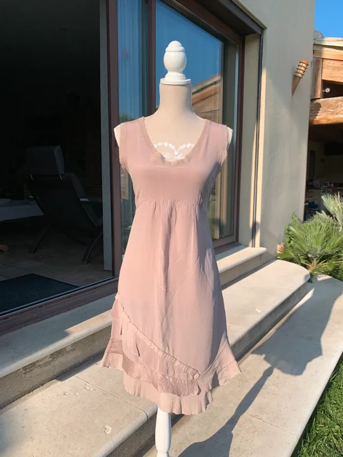 Robe en soie beige rosé La Féee Maraboutée taille 38 neuve - photo numéro 11