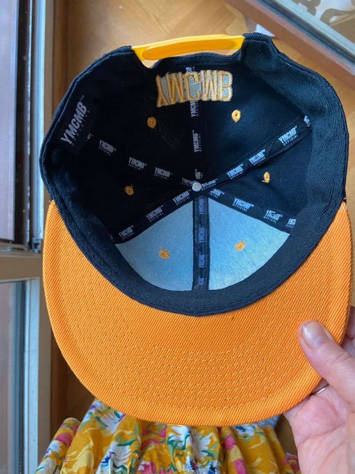 Casquette noir/orange ymcmb officiel neuf - photo numéro 5