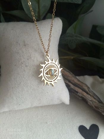 Collier soleil doré en acier inoxydable et pierre de Labradorite