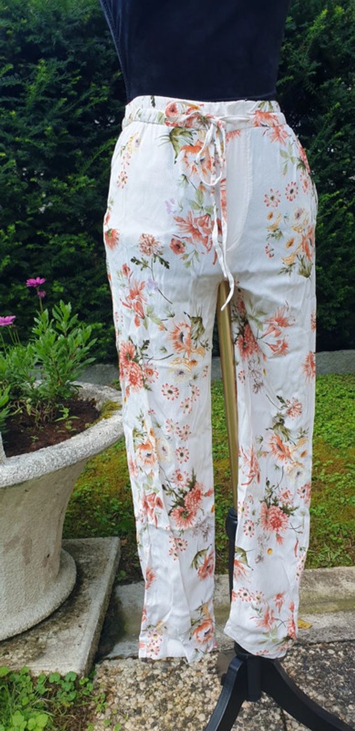Pantalon fluide blancs fleuries "Zara" - photo numéro 2
