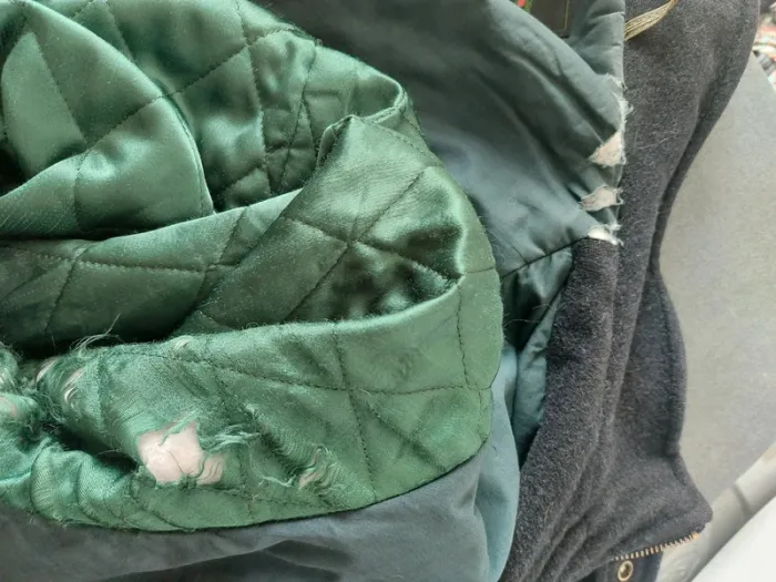 Veste vintage grise avec boutons dorés - photo numéro 9