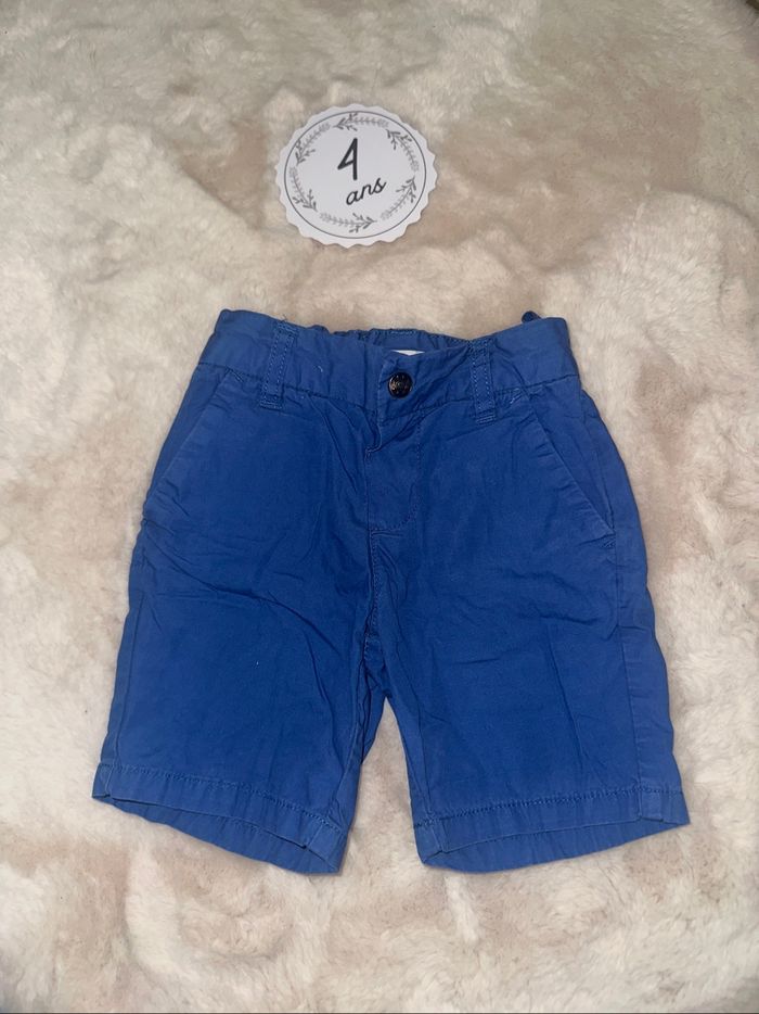 Short 4 ans