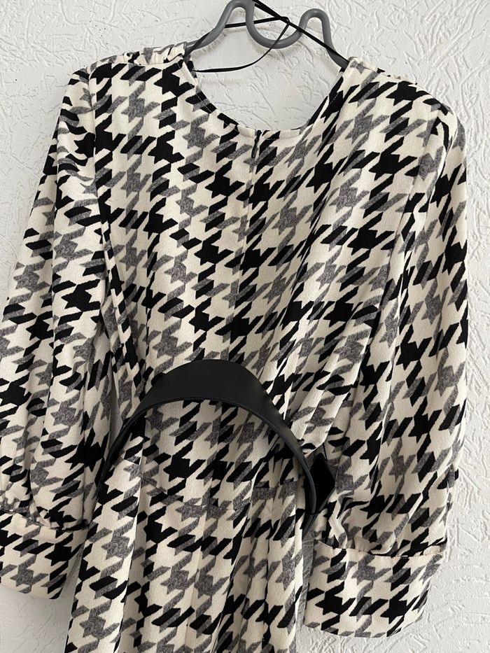 Robe Zara neuve S - photo numéro 4