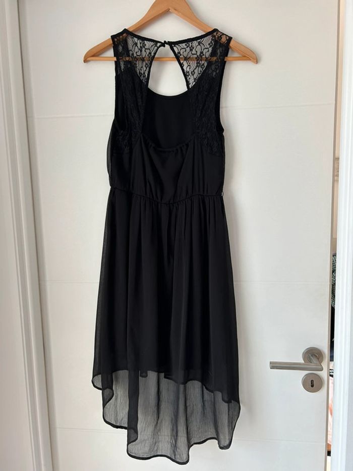 Robe noire - photo numéro 3