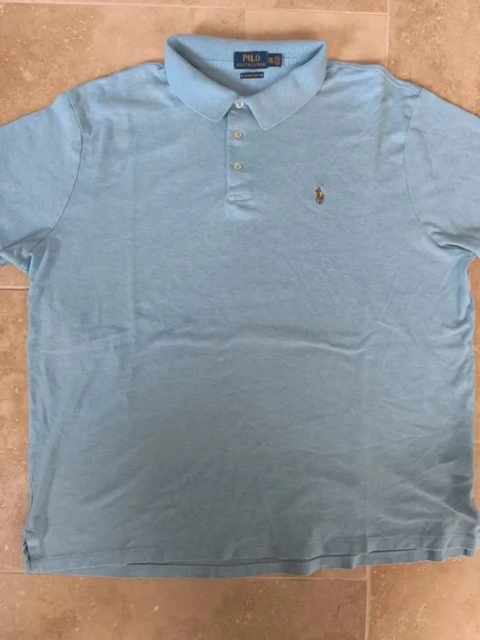 Polo Ralph Lauren XXL bleu ciel Pima coton logo coloré excellent état sauf tâches au dos - photo numéro 5