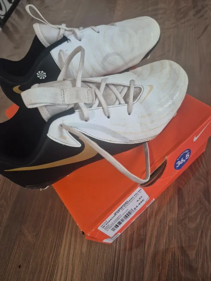 Crampons foot nike 36.5 - photo numéro 2