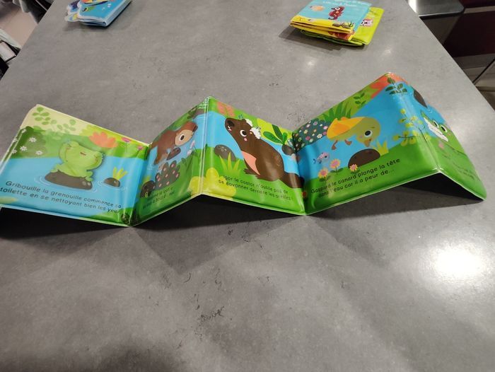 Lot de 4 livres plastifiés bébé – Thème animaux – Très bon état - photo numéro 8