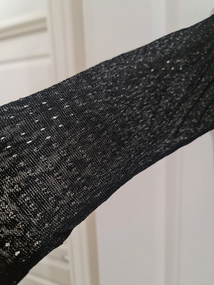 Pull fin noir - photo numéro 4